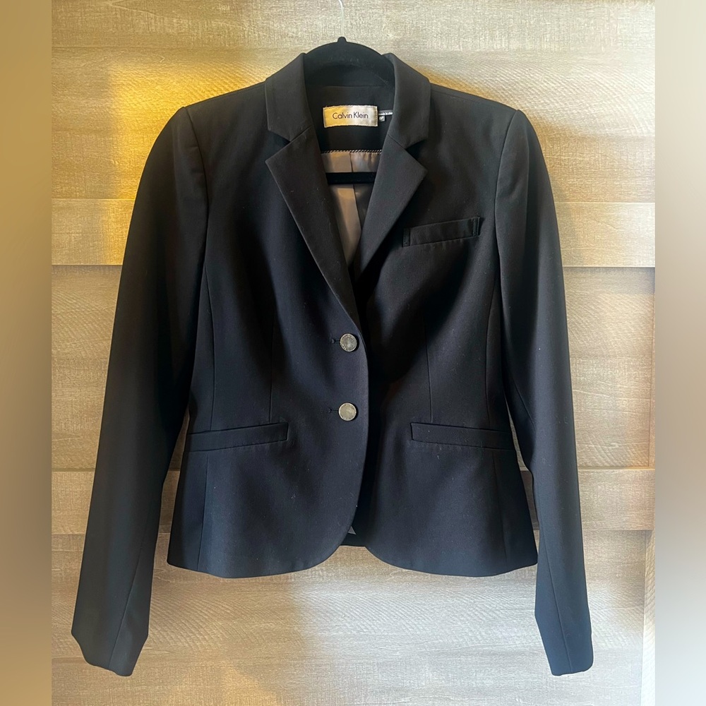 Calvin Klein, Luxe Stretch 2 Button Notch Lapel Long Sleeve Blazer,Size 8 Petite